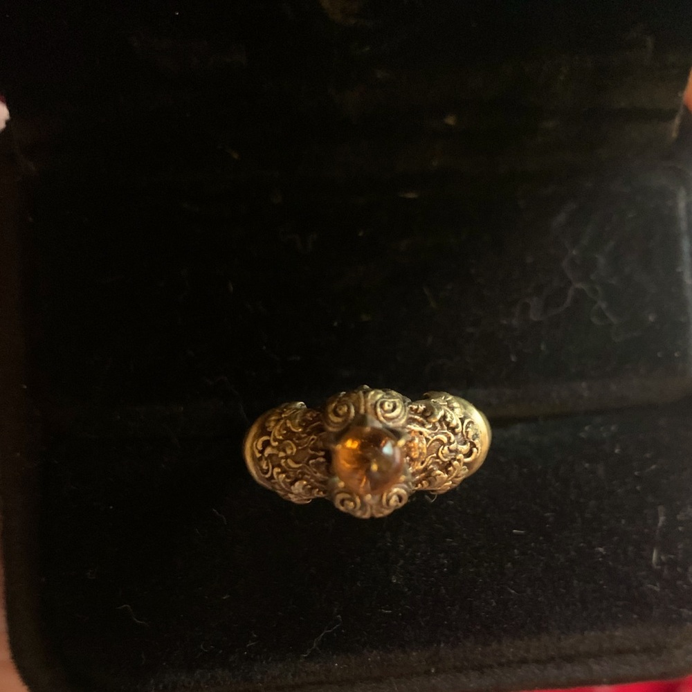 Beautiful Omnia filigree handcrafted ring with female face on front and back